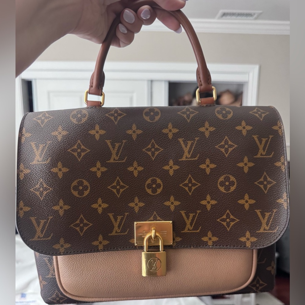Louis Vuitton Marignan - monogram/sesame/dual color strap